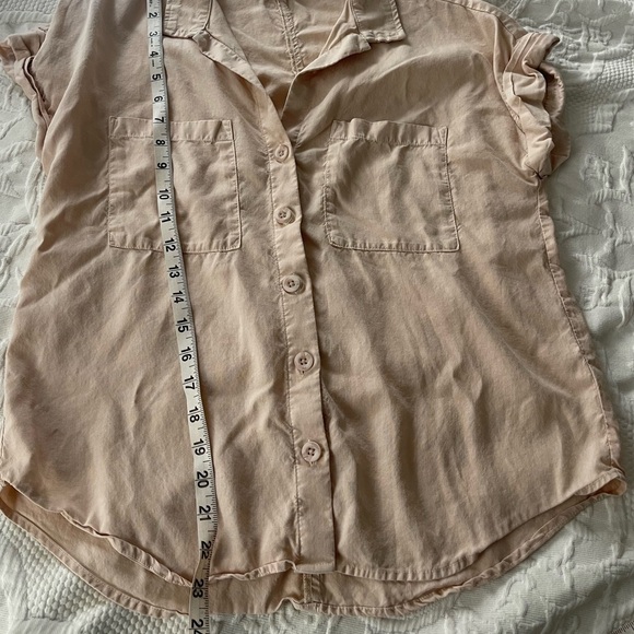 Bella Dahl Short Sleeve Tencel Button Down - Picture 4 of 6